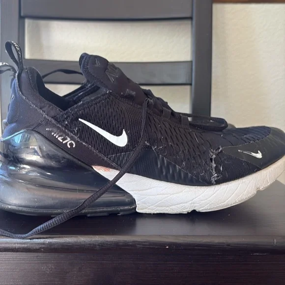 Nike Air 270 Black and White Sneakers mens 12 - Picture 2 of 7